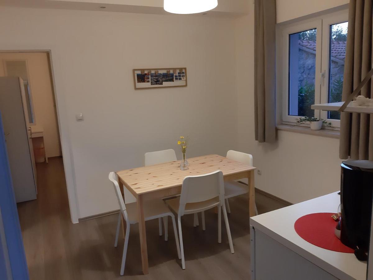 Natasa Apartments Krk Vrh  Kültér fotó