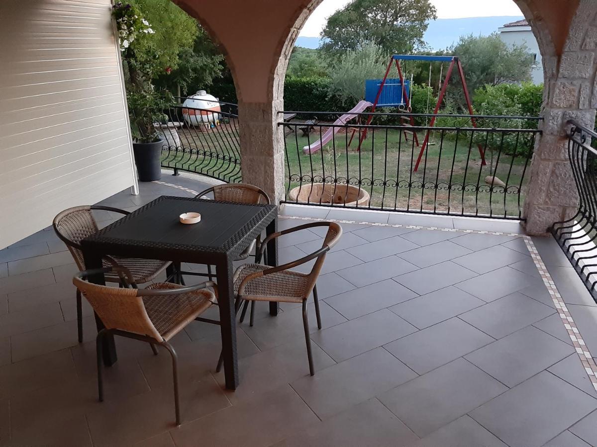 Natasa Apartments Krk Vrh  Kültér fotó